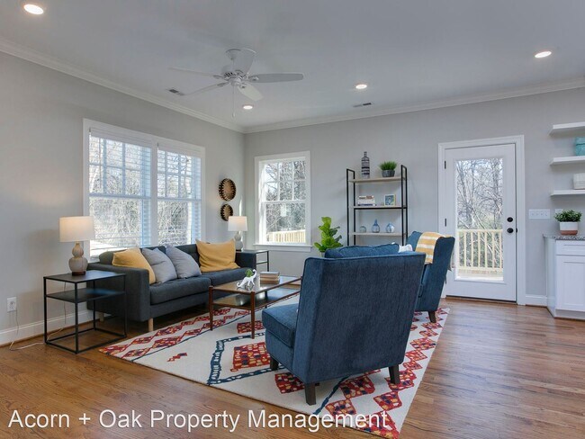 Building Photo - 3 br, 2.5 bath House - 1108 N Hyde Park Av...