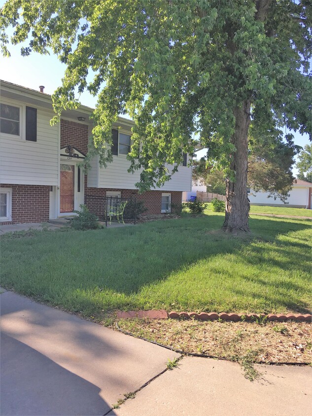 Primary Photo - 1311 Crest Hill Dr