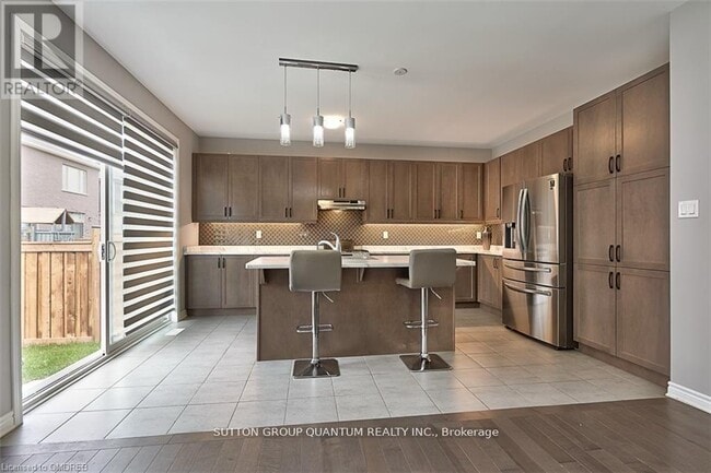 Photo du bâtiment - 545 Kennedy Cir W