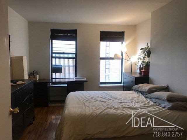 Building Photo - 4208 5th Avenue #2RR