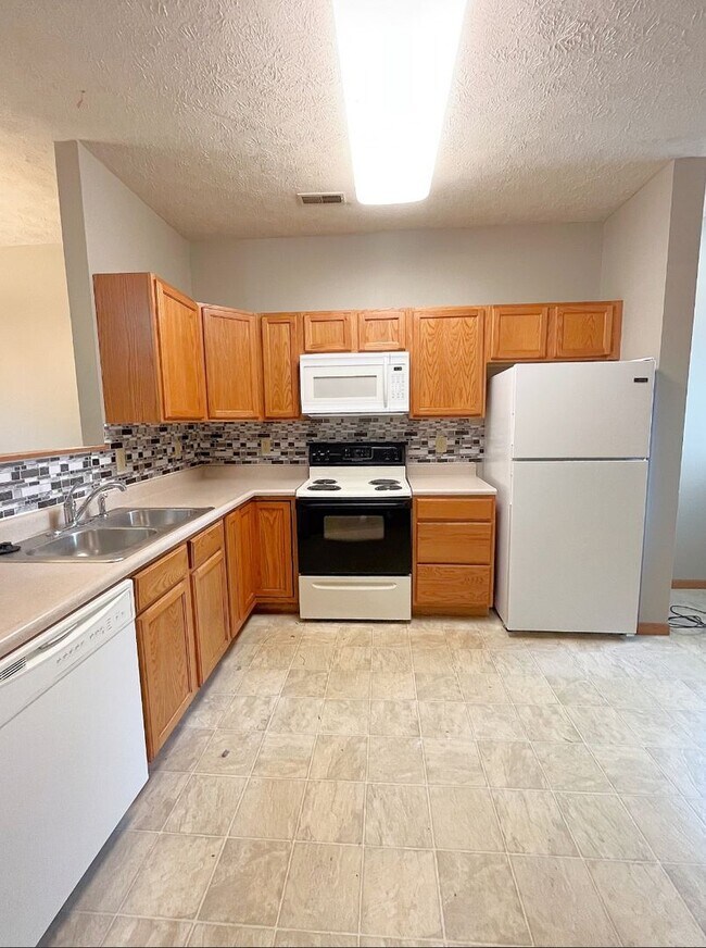 Foto del edificio - 2722 Wyndham Ct