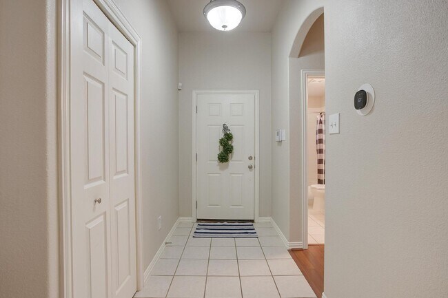 Building Photo - Beautiful 3 bed, 2 Bath Home in Oakmont Me...