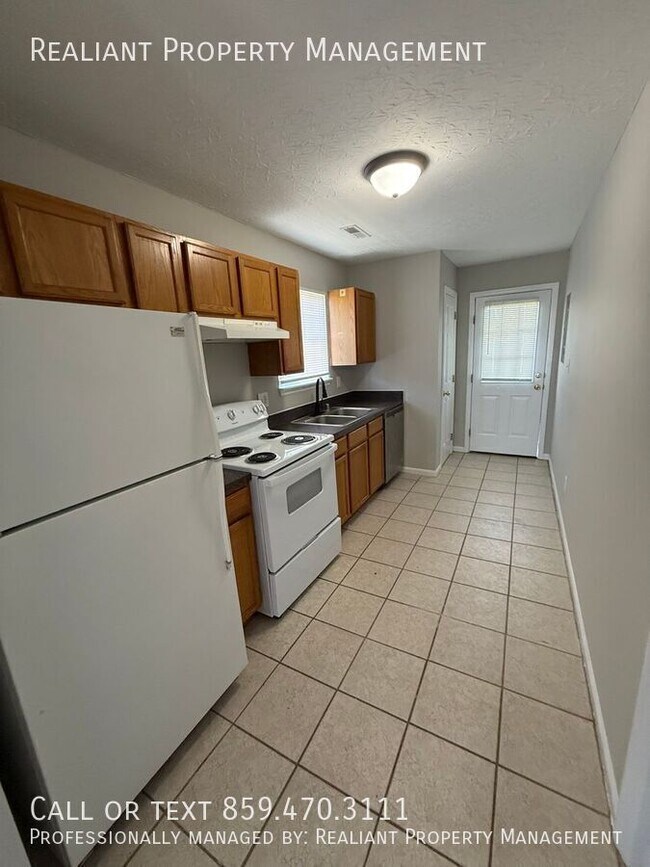 Foto del edificio - 2824 Ryan Cir