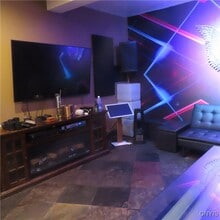 Building Photo - 600 Burnet Ave