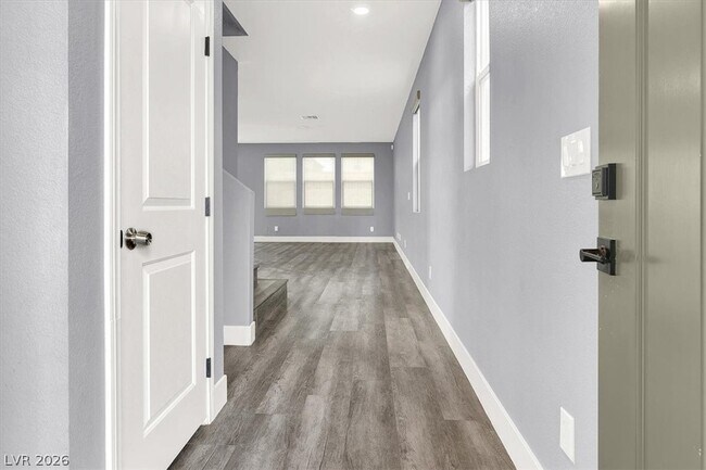 Foto del edificio - 3451 Jade Flower St