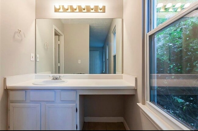 Building Photo - 1031 Plantation Way NW