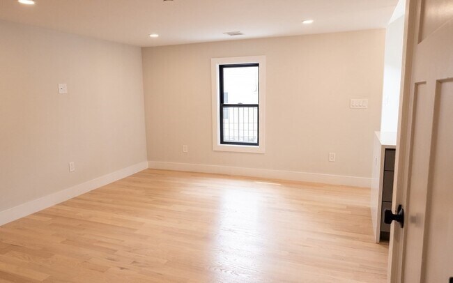 Foto del edificio - 1070 Washington St