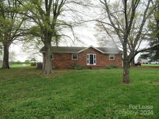 Building Photo - 2673 Rock Dam Rd