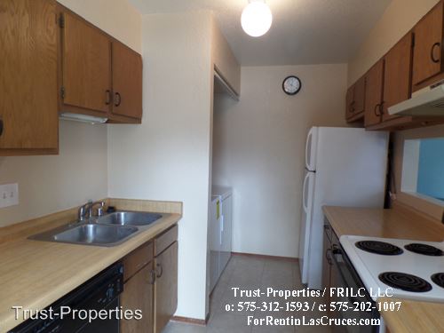 Building Photo - 3135 Hillrise Dr