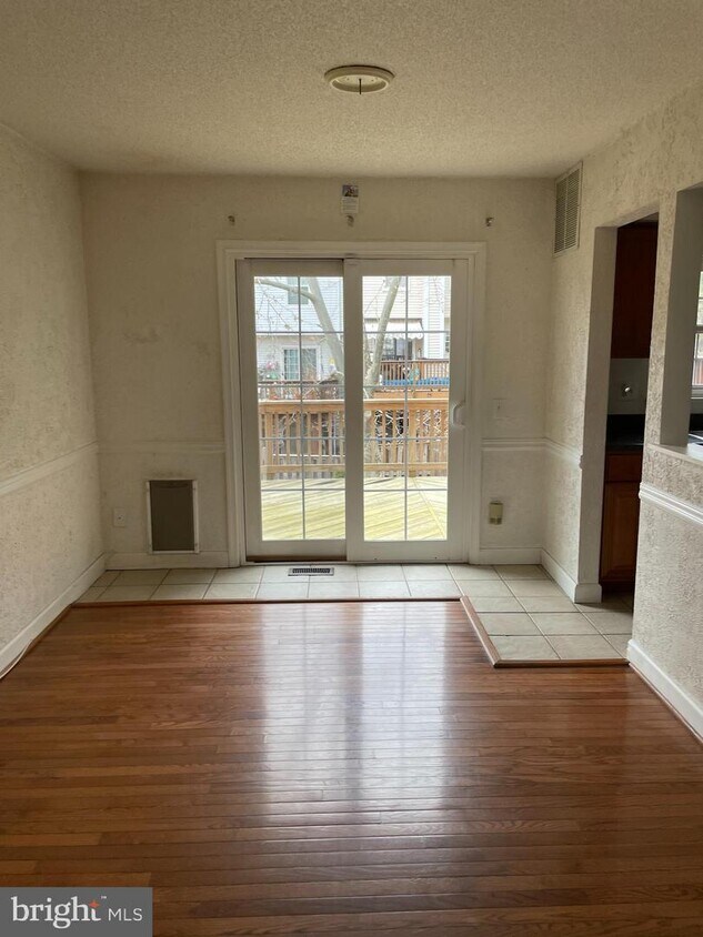 14910 Ampstead Ct, Centreville, VA 20120 Townhome Rentals in