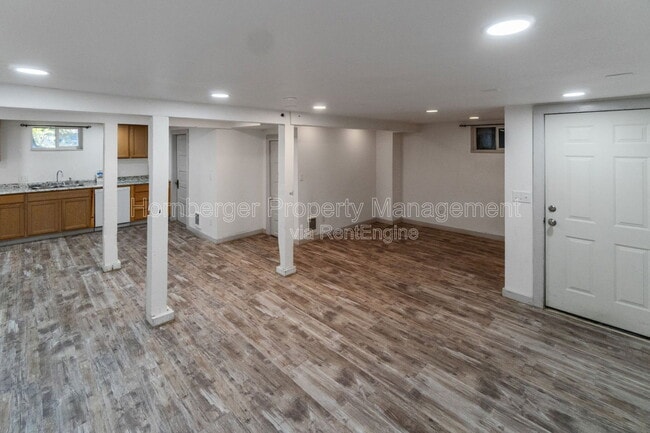 Building Photo - 1128 W Jackson Ave
