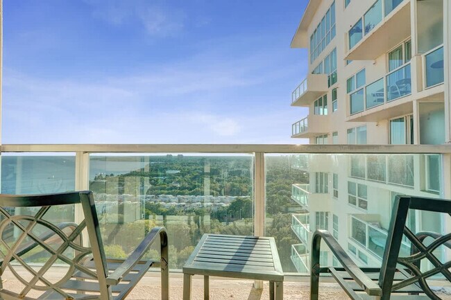 Foto del edificio - 2889 McFarlane Rd