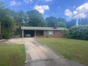Building Photo - 100 Douglas Dr