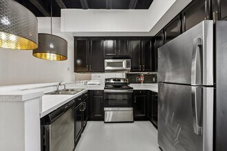 Building Photo - 5017 Cornish St