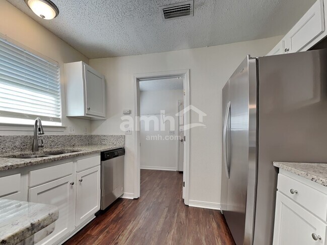 Foto del edificio - 2872 Taylor Hill Dr