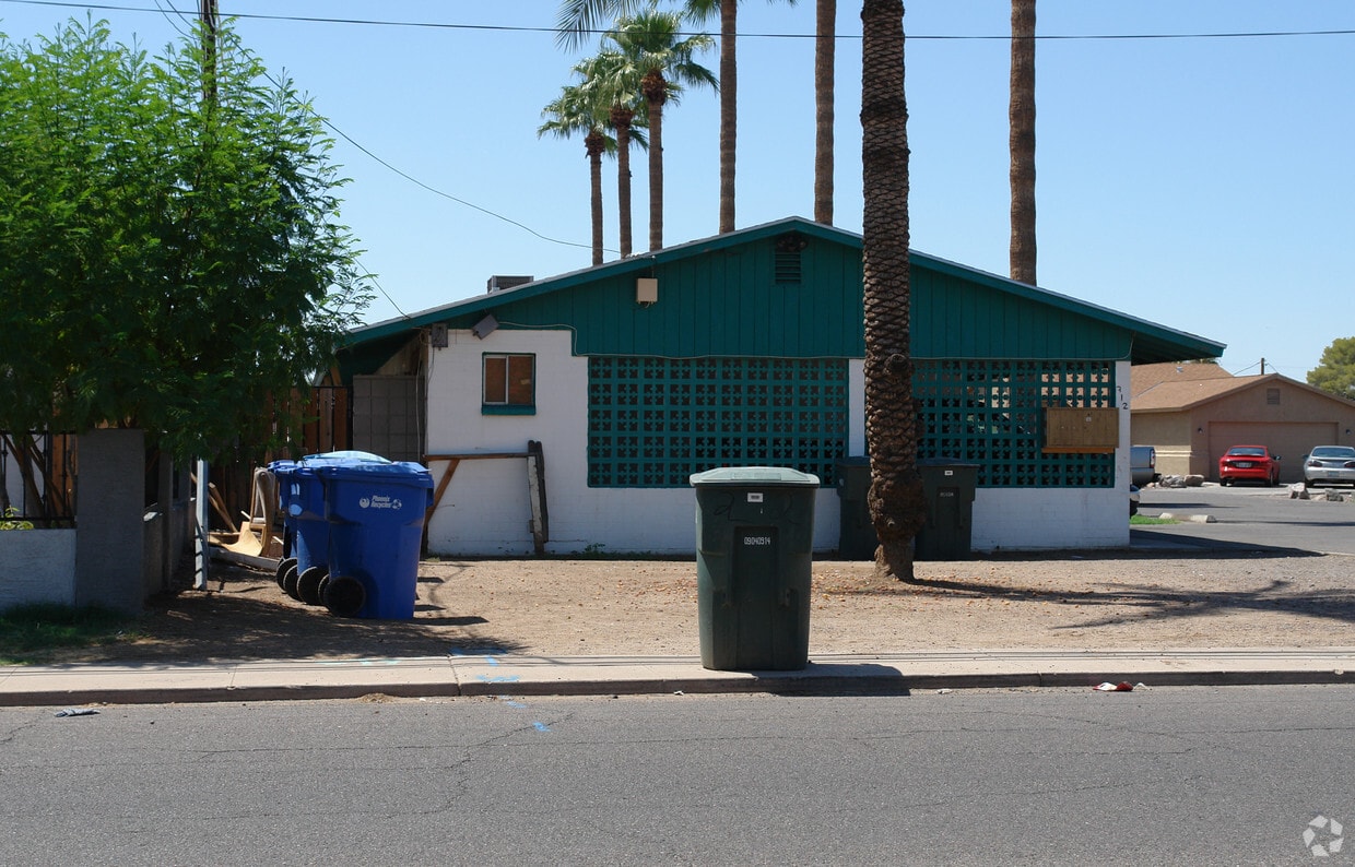 Building Photo - 712 N 39th Ave