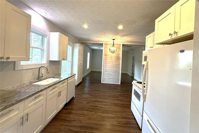 Foto del edificio - 173 Cleveland St SE