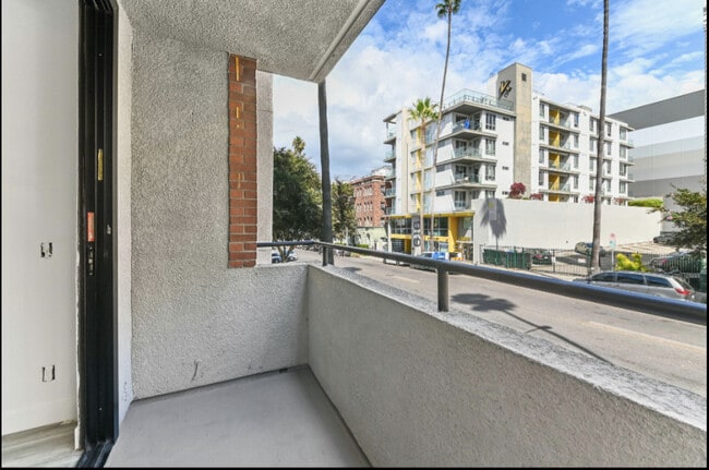 Building Photo - Kenmore Towers