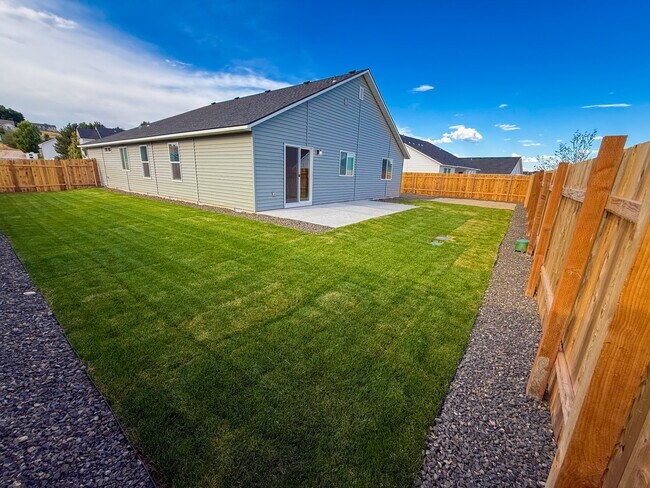 Foto del edificio - 1367 Silver Vly St