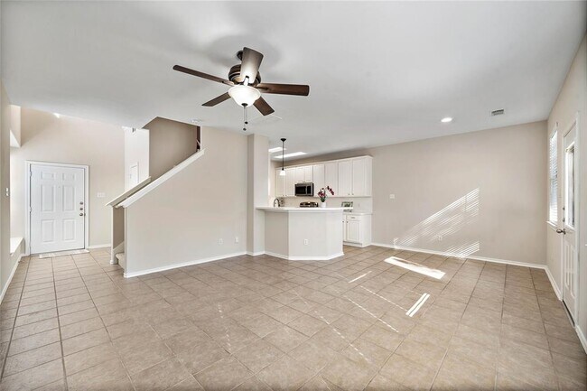 Building Photo - 22 Blue Creek Pl