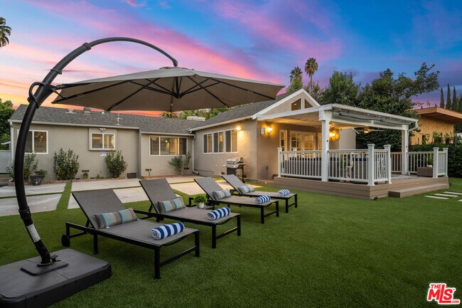 Building Photo - 5659 Corbin Ave