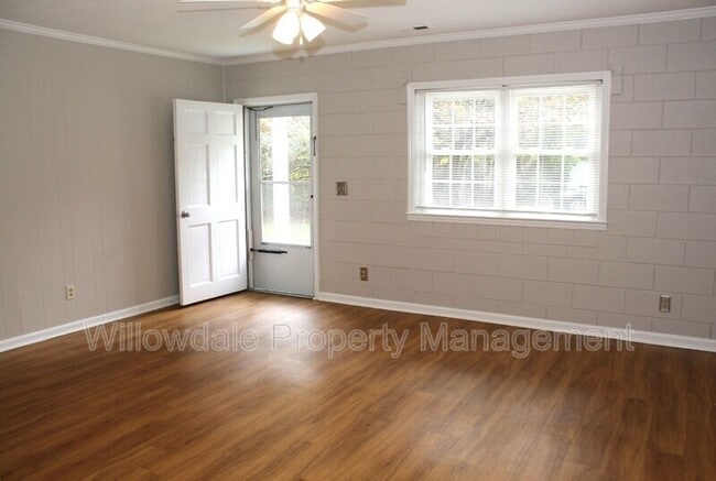 Building Photo - 3122 Tuckaway Dr