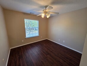 Building Photo - 22885 Lantern Hills Dr