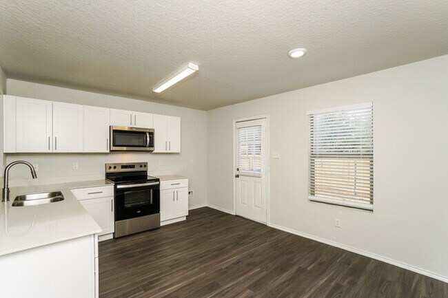 Foto del edificio - 8914 Gerald Ohara