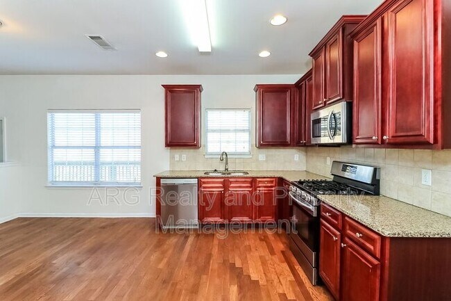 Building Photo - 4412 Sublime Trail