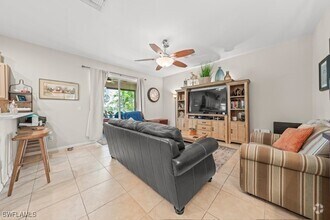 Building Photo - 9379 Gladiolus Preserve Cir