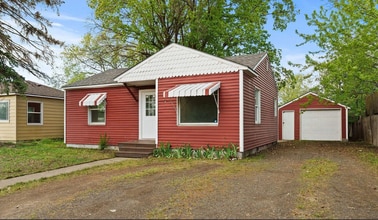 Building Photo - 2707 E South Crescent Ave