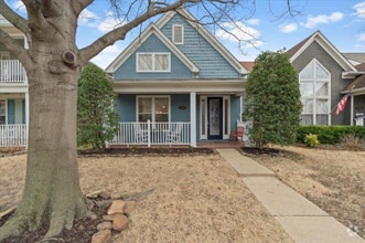 Building Photo - 1362 Island Pl E