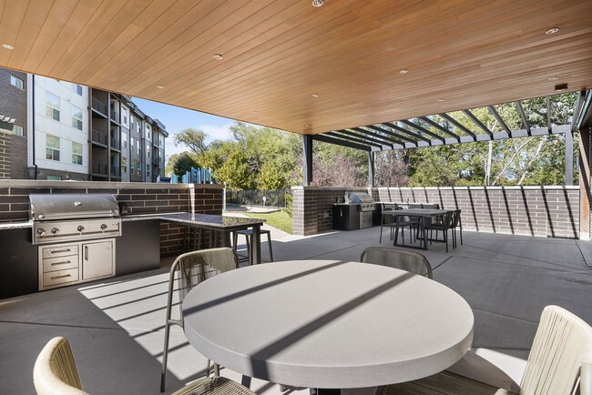 BBQ & Picnic Area - Lotus Riverwalk