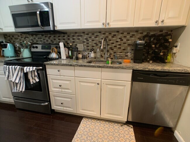 Foto del edificio - 804 Centre St