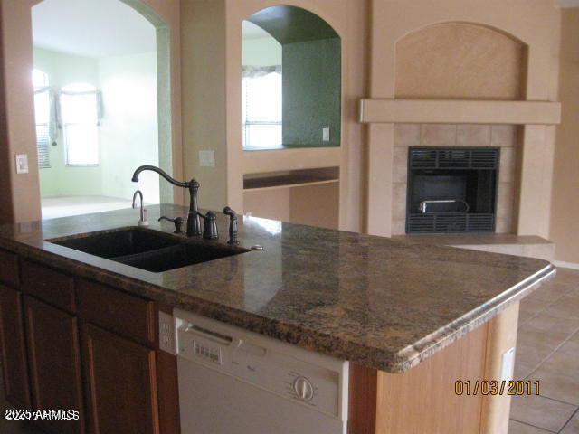 Foto del edificio - 2433 E Nathan Way