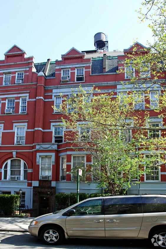 Building Photo - 63 W 85th St