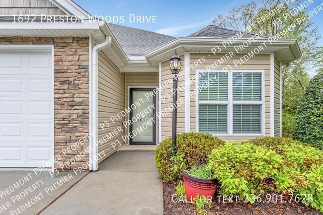 Foto del edificio - 1692 Preston Woods Dr