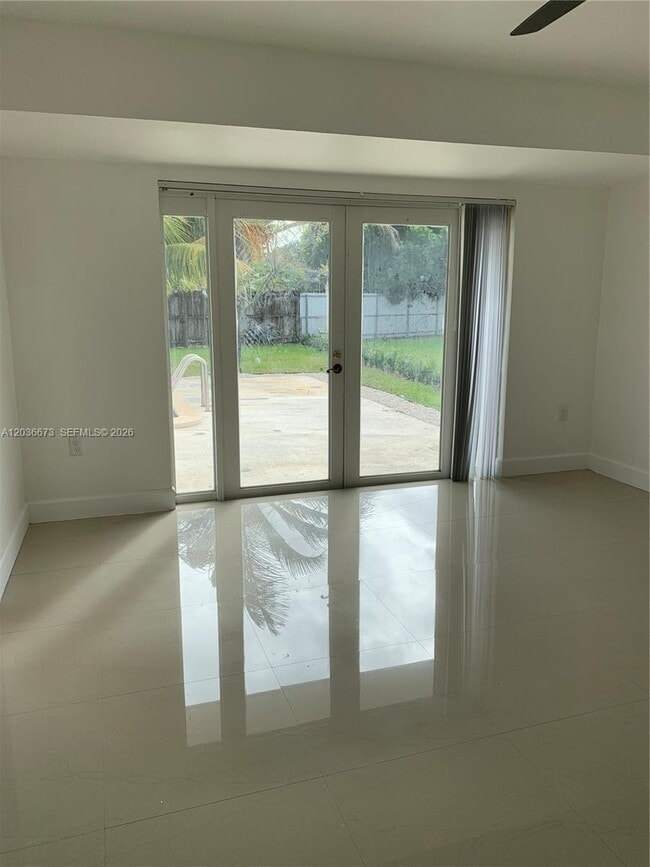 Foto del edificio - 2025 SW 84th Ct