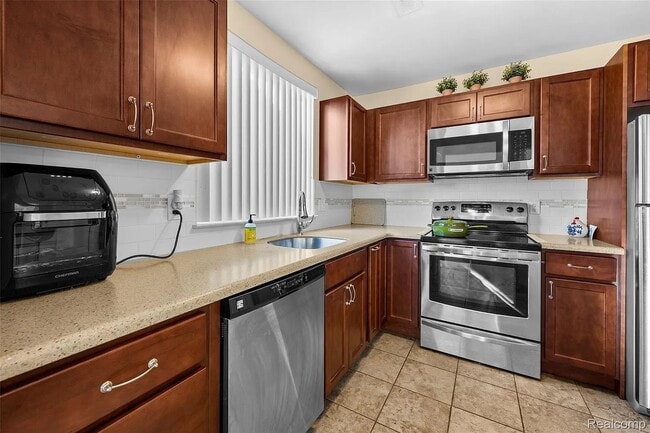 Building Photo - 22161 Indian Creek Dr