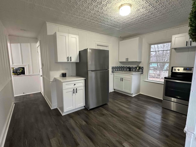 Building Photo - 16 Spaulding St