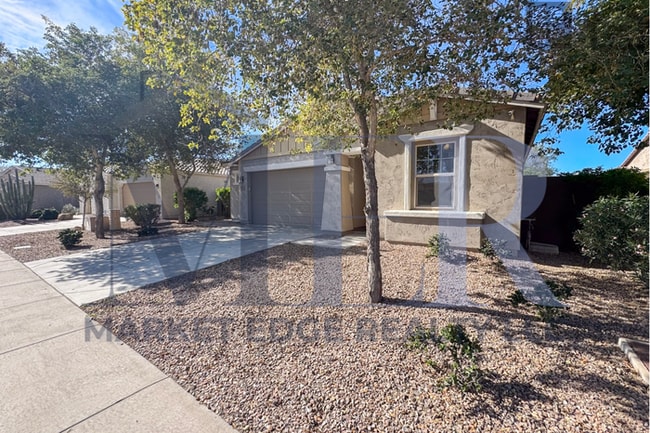 Building Photo - 3Bed/3Bath House in Buckeye! Ready for Immediate Move-In! -- Fenced-In Yard!!