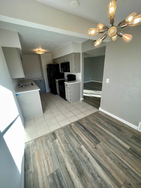 Foto del edificio - 7395 E Eastman Ave