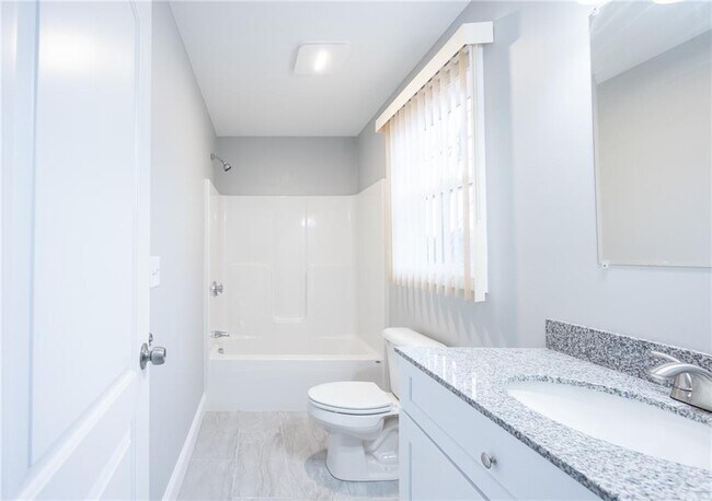 Building Photo - 2 Mainella St