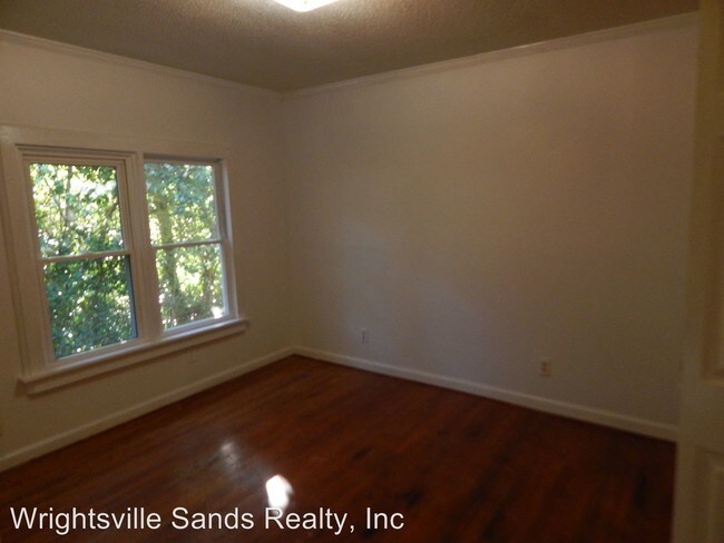 Building Photo - 2 br, 1 bath House - 5418 1/2 Park Avenue