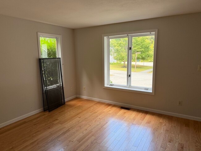 Building Photo - 4 Country Hollow Ln