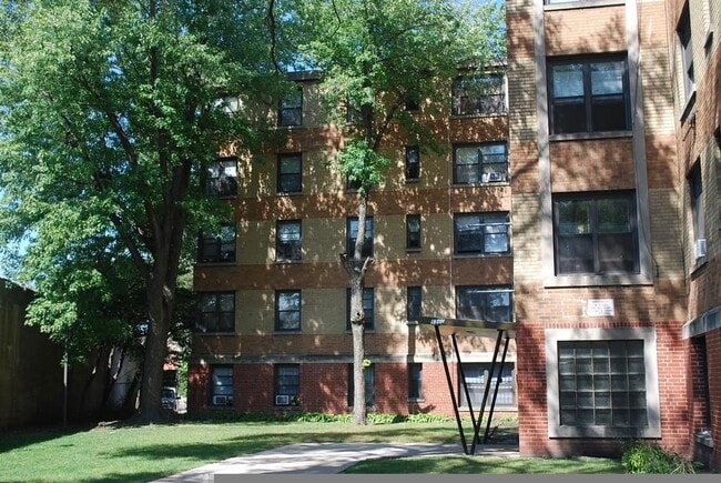 Building Photo - 1360 W Touhy Ave