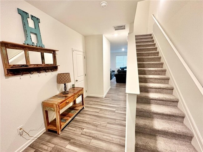 Building Photo - 1060 Paddington Dr
