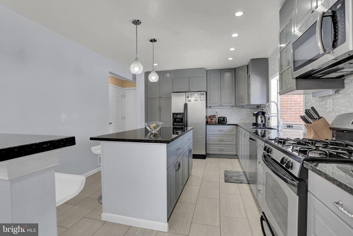 10307 Greenside Dr, Cockeysville, MD 21030 House Rental in