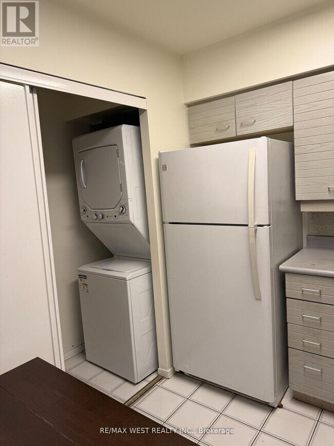 Photo du bâtiment - 30 Greenfield Ave