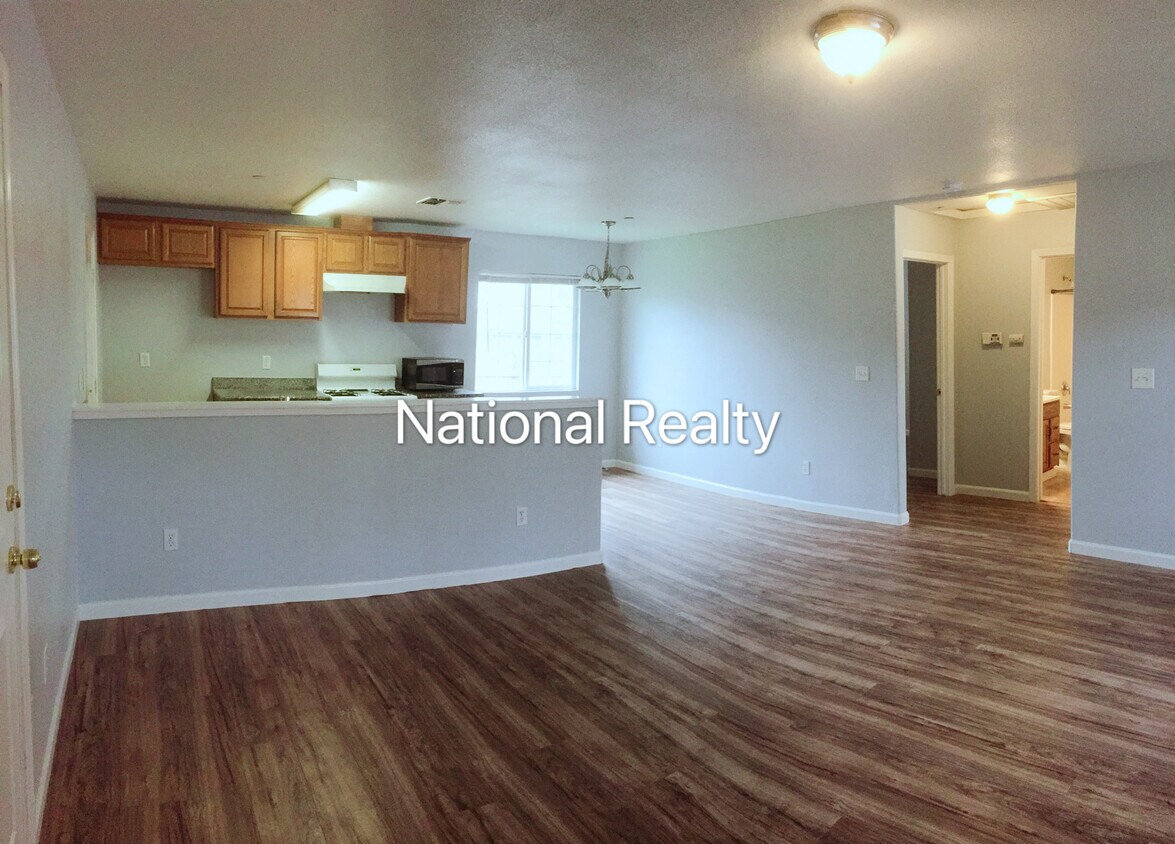 Primary Photo - 9562 Emerald Park Dr